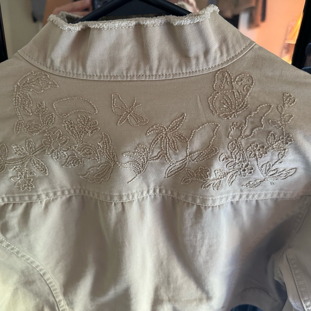 Half Jacket - Picture 4 of 4
